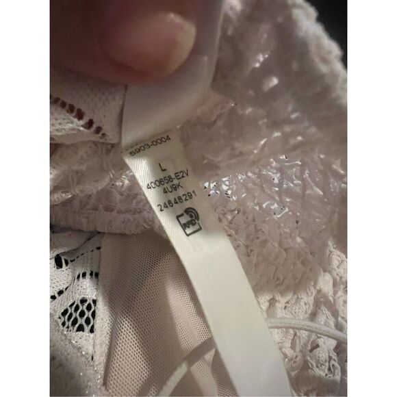 Pink by Victoria's Secret white lace bralette - Picture 5 of 7
